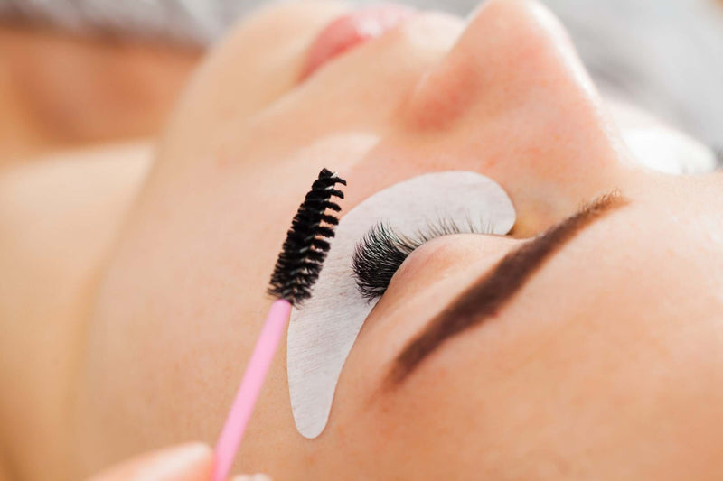 How Long Do Eyelash Extensions Last?
